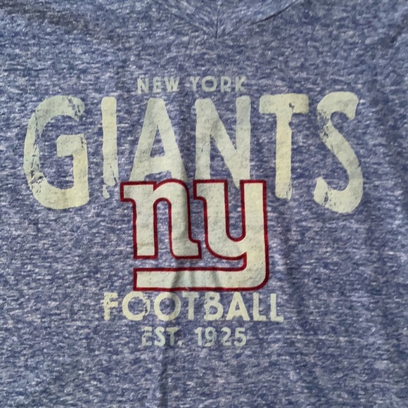 🎉HP4/5🎉NWT Women’s XXL NFL NY Giants V-Neck Tee - Picture 2 of 5